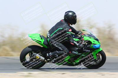 media/Mar-28-2022-Superbike Trackdays (Mon) [[b8603d0f67]]/Open Track Time/Turn 3 Inside/